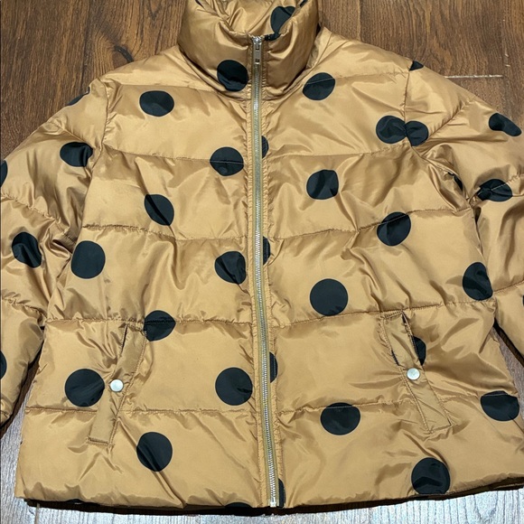 Who What Wear Tan and Black Polka Dot Puffer Jacket - Picture 2 of 4